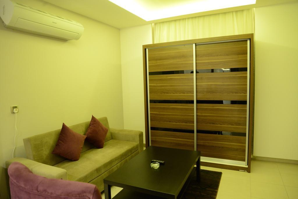 Silver City 2 Business Hotel Apartments Dzsidda Szoba fotó